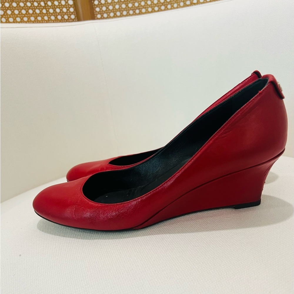 Gucci Bold Red Leather Heels - Picture 2 of 6